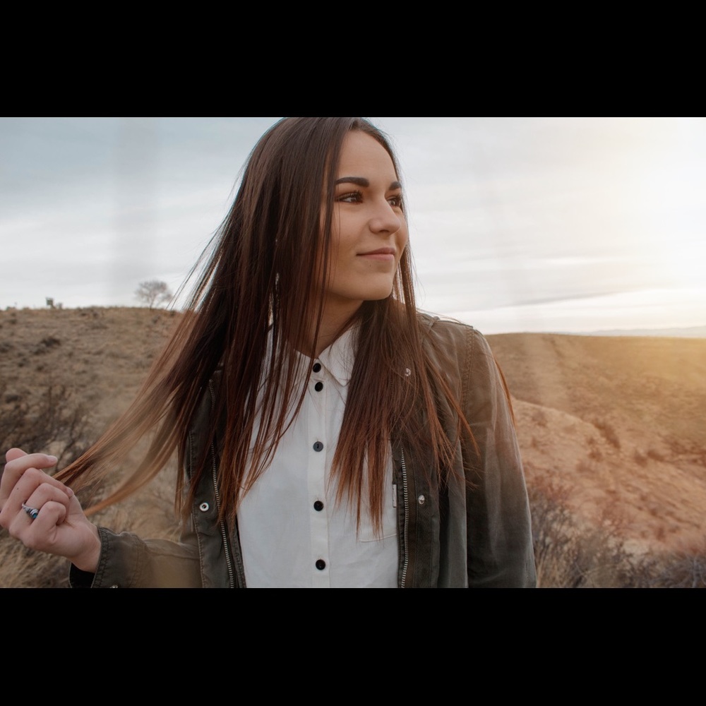 Meet your Posher, Mica